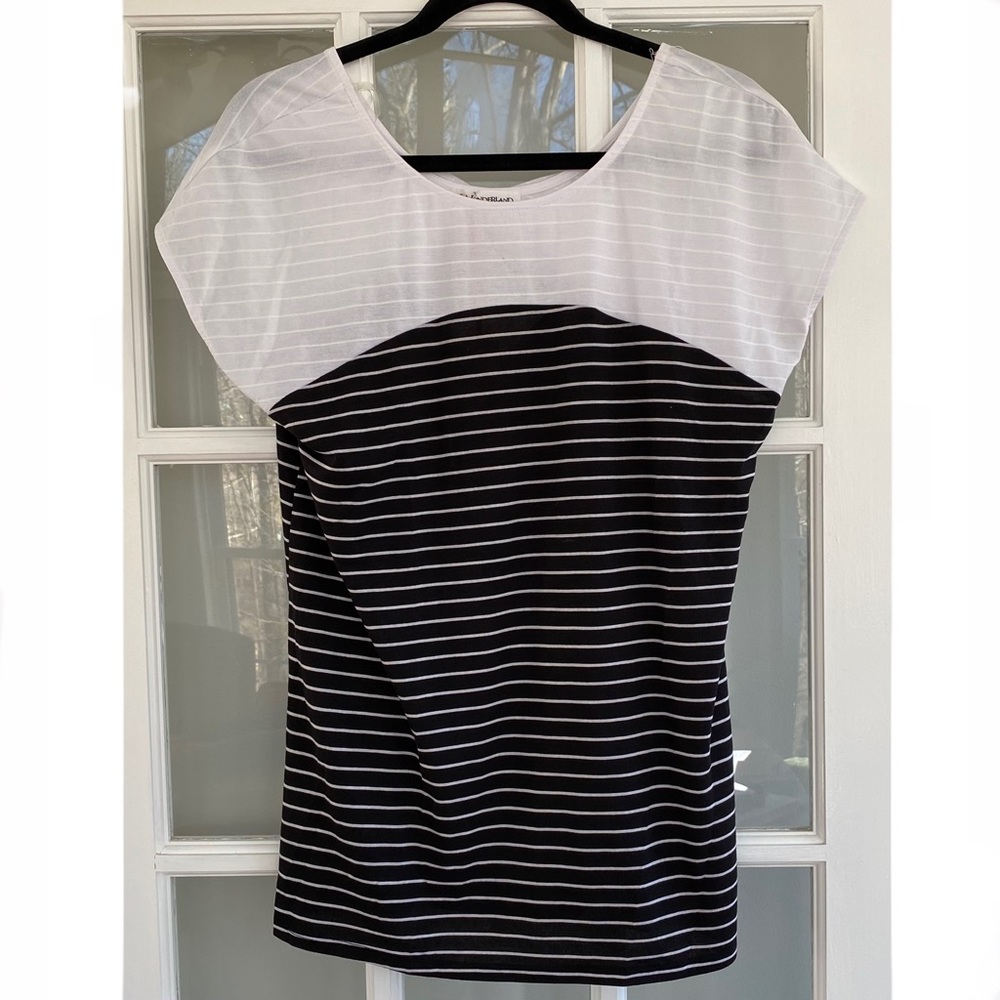 NWT Wonderland by Orange Top - Size Large
